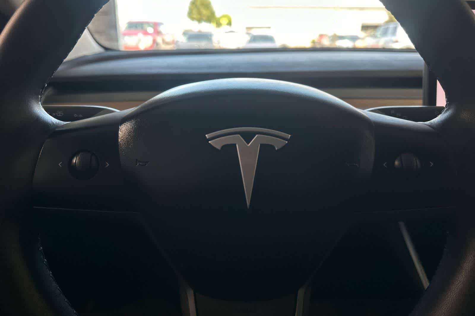 Thumbnail: 2020 Tesla Model 3 - 28