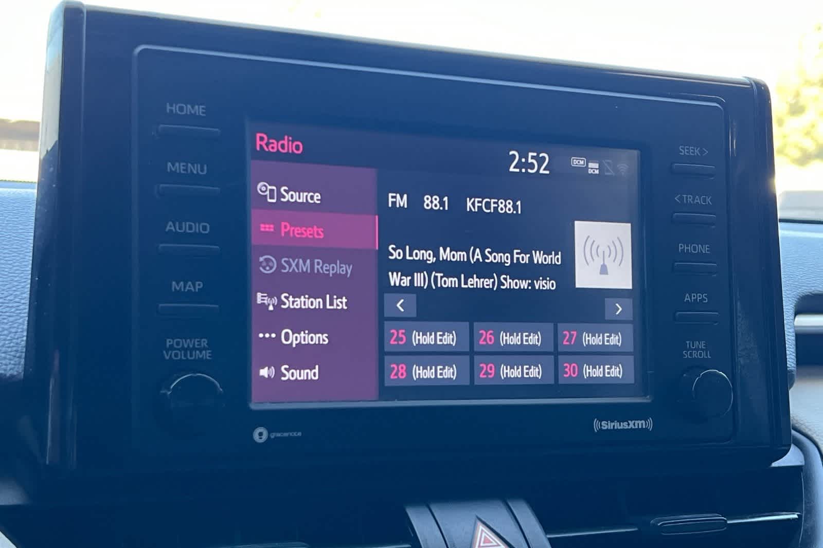 Thumbnail: 2021 Toyota RAV4 - 21