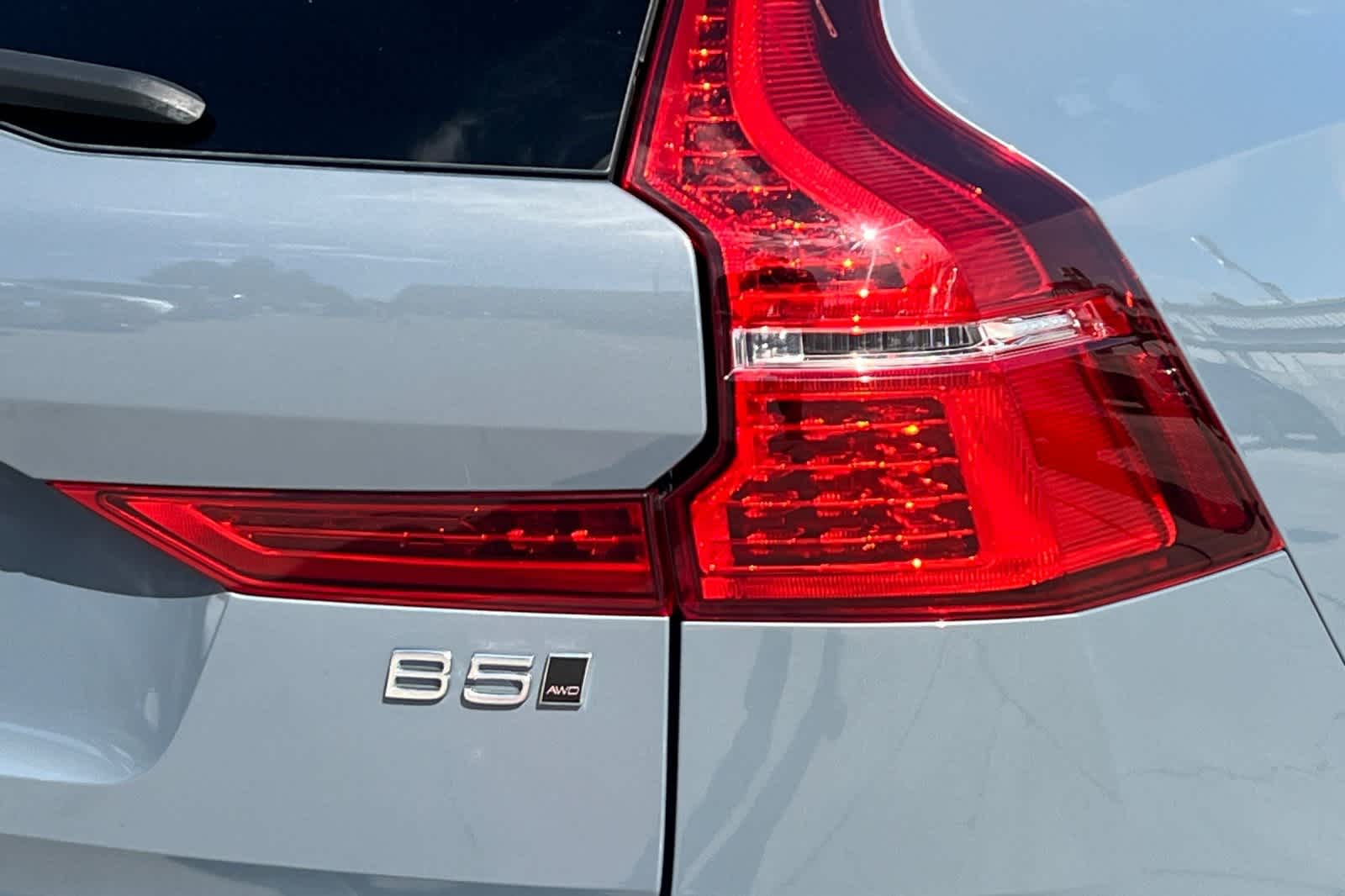 Thumbnail: 2023 Volvo XC60 - 16