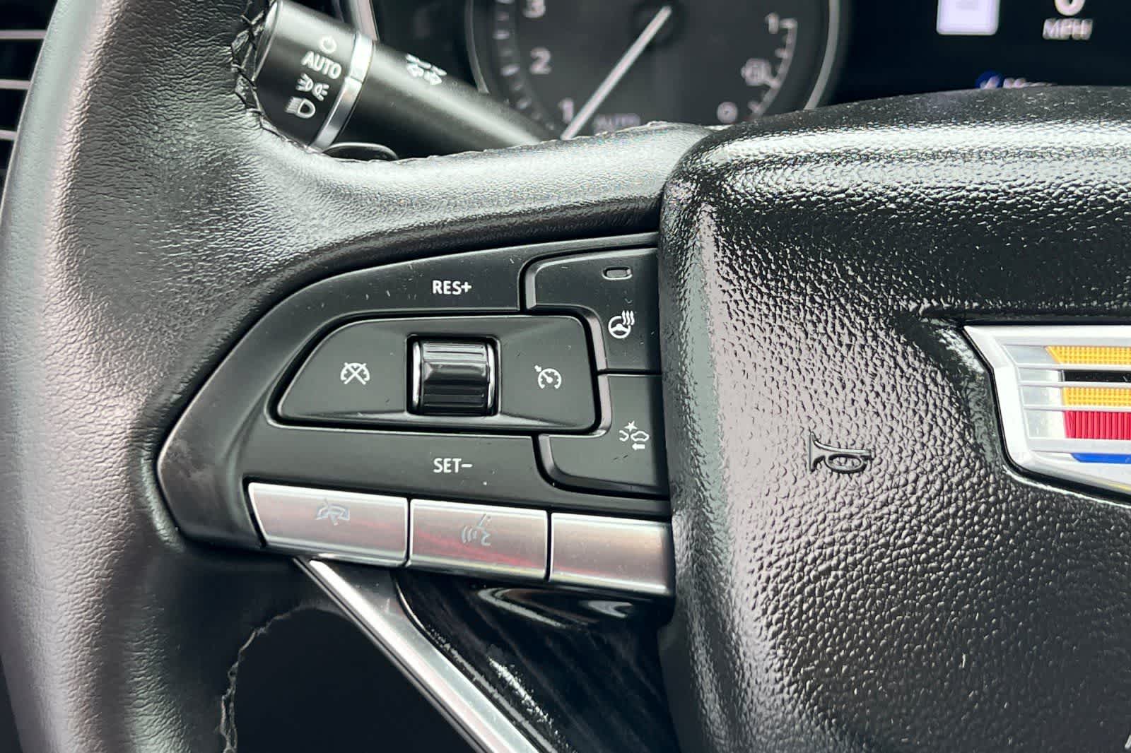 Thumbnail: 2025 Cadillac XT6 - 33