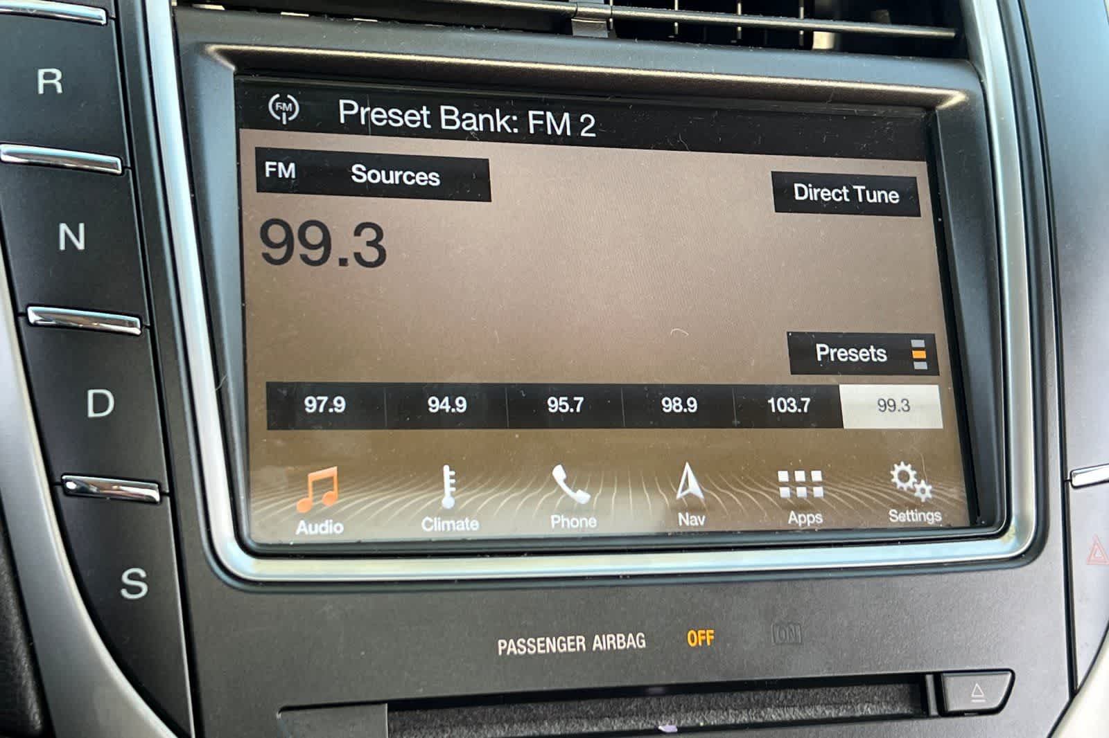 Thumbnail: 2016 Lincoln MKX - 19