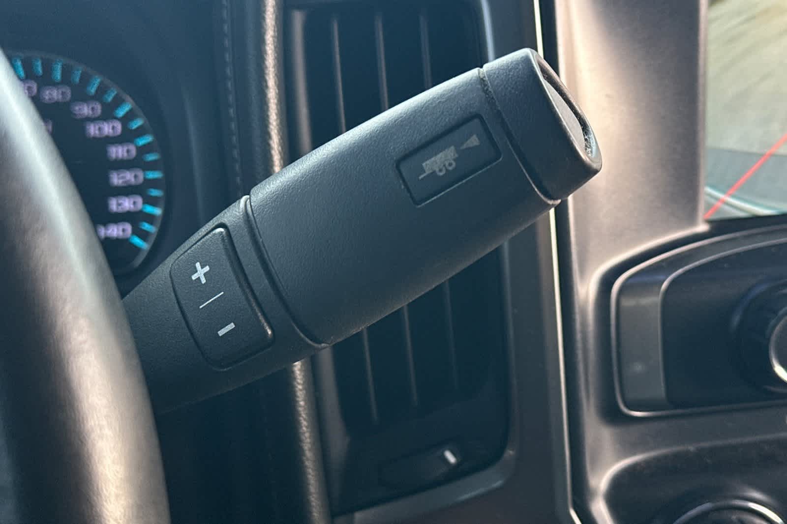 Thumbnail: 2015 Chevrolet Silverado 1500 - 23