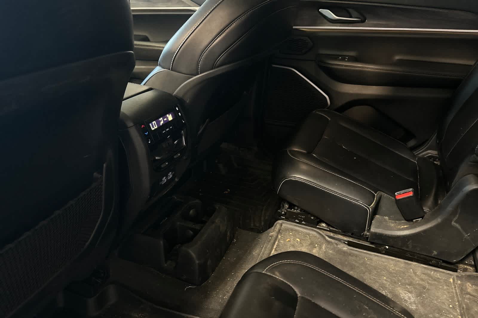 Thumbnail: 2021 Jeep Grand Cherokee L - 4