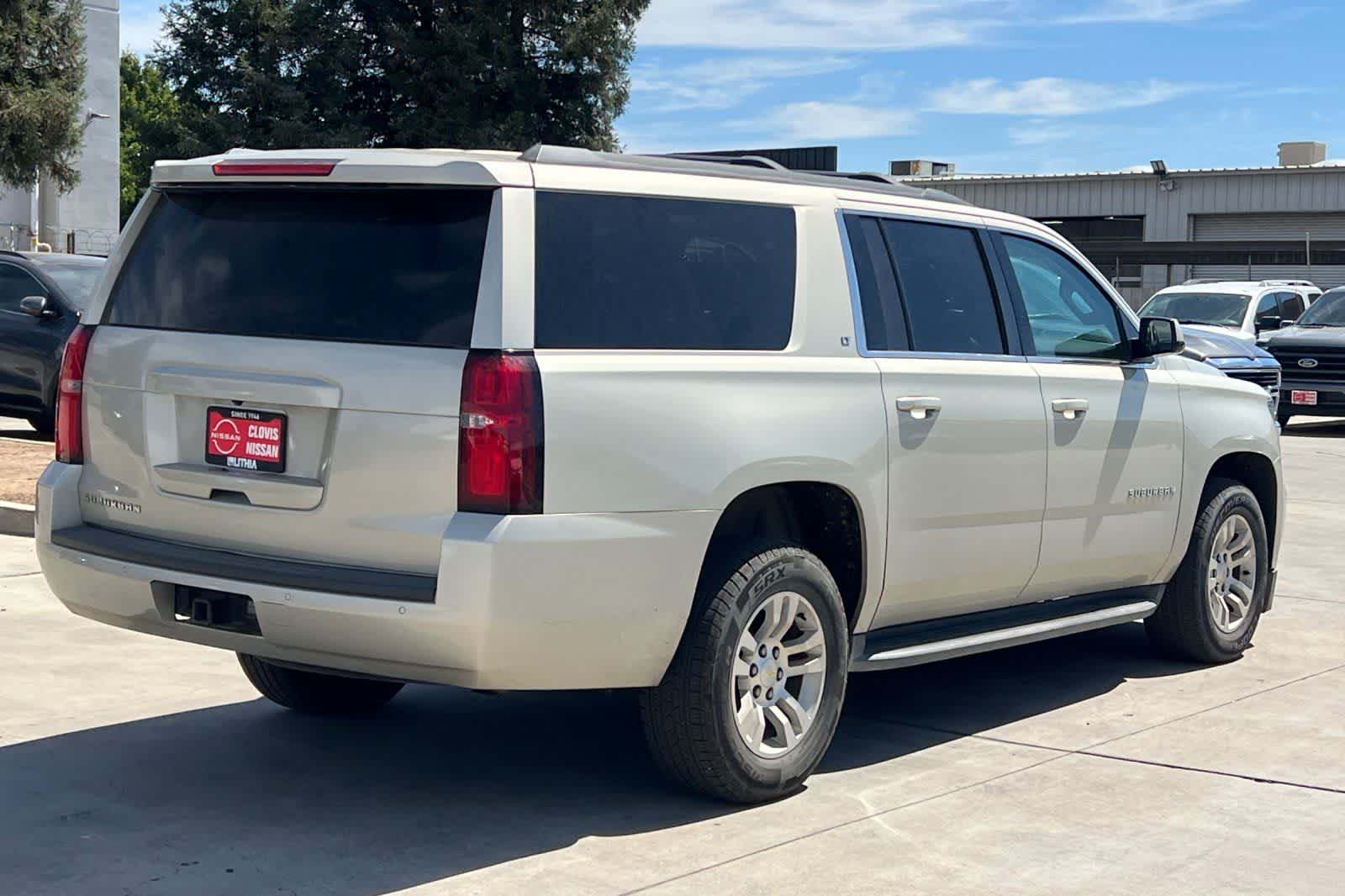 Thumbnail: 2015 Chevrolet Suburban - 3