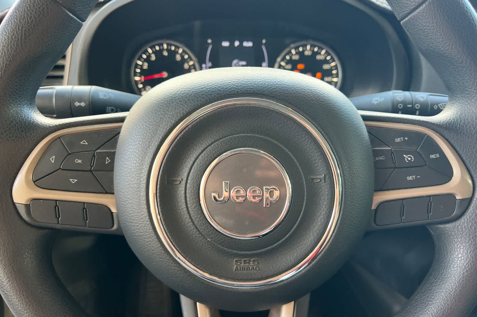 Thumbnail: 2017 Jeep Renegade - 24