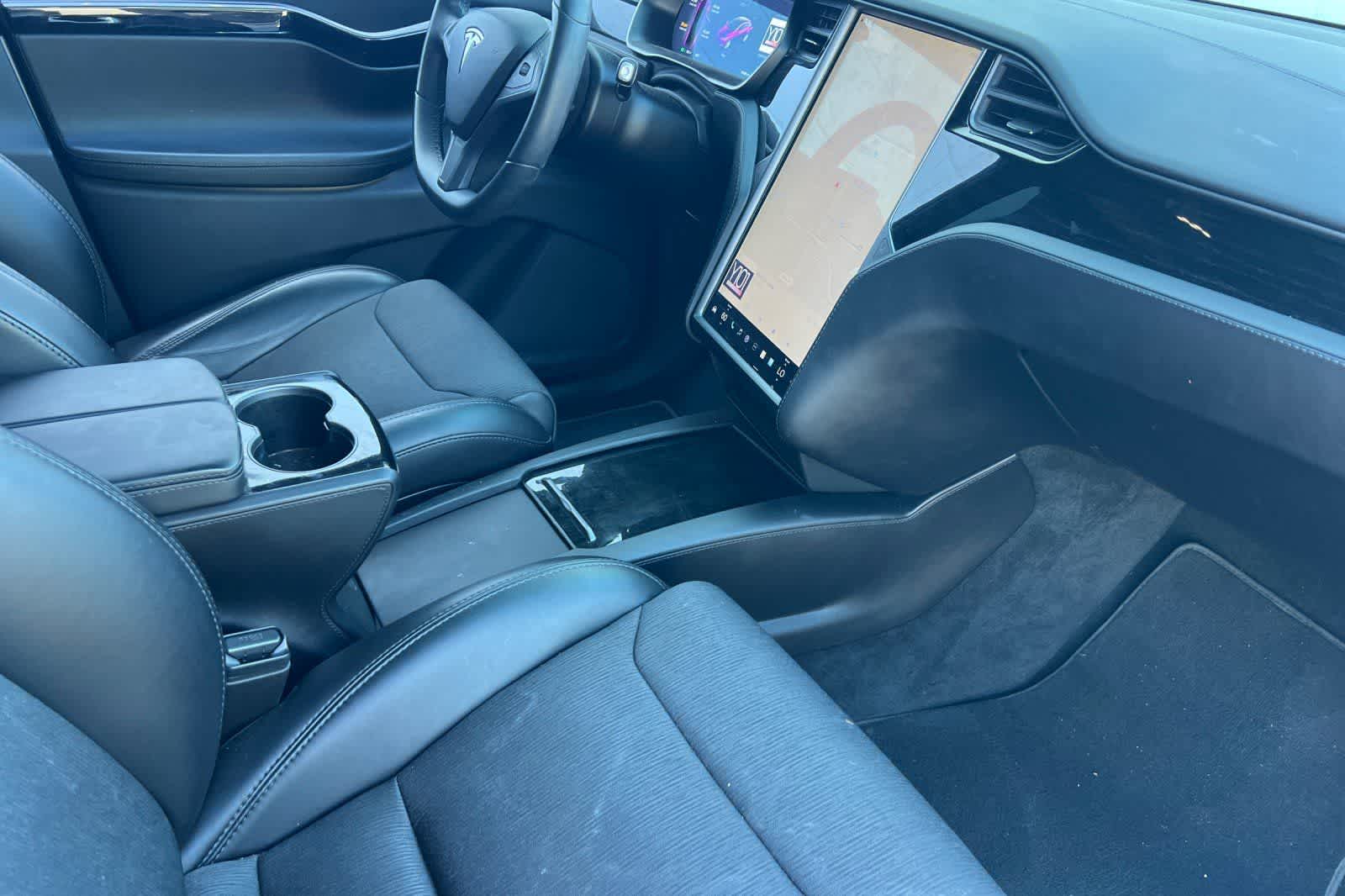 Thumbnail: 2018 Tesla Model X - 19