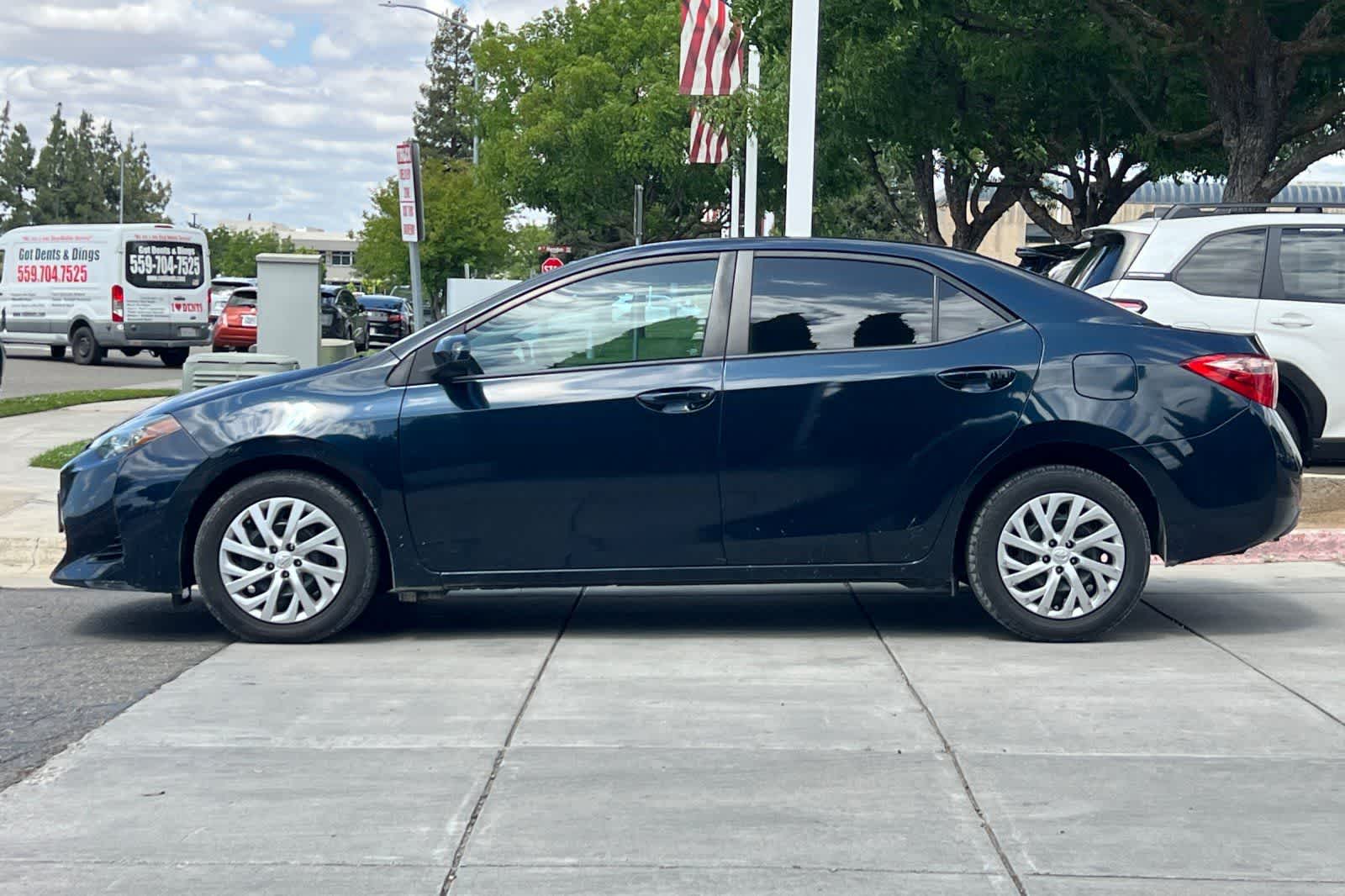 Thumbnail: 2017 Toyota Corolla - 6