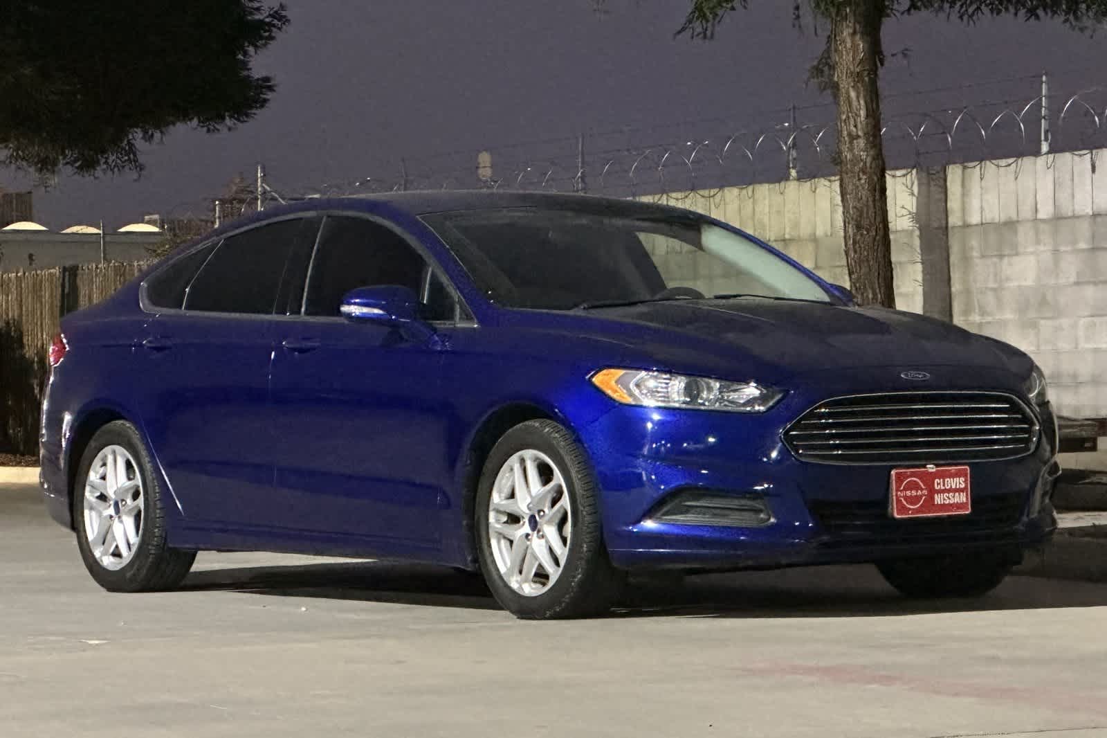 Thumbnail: 2016 Ford Fusion - 10