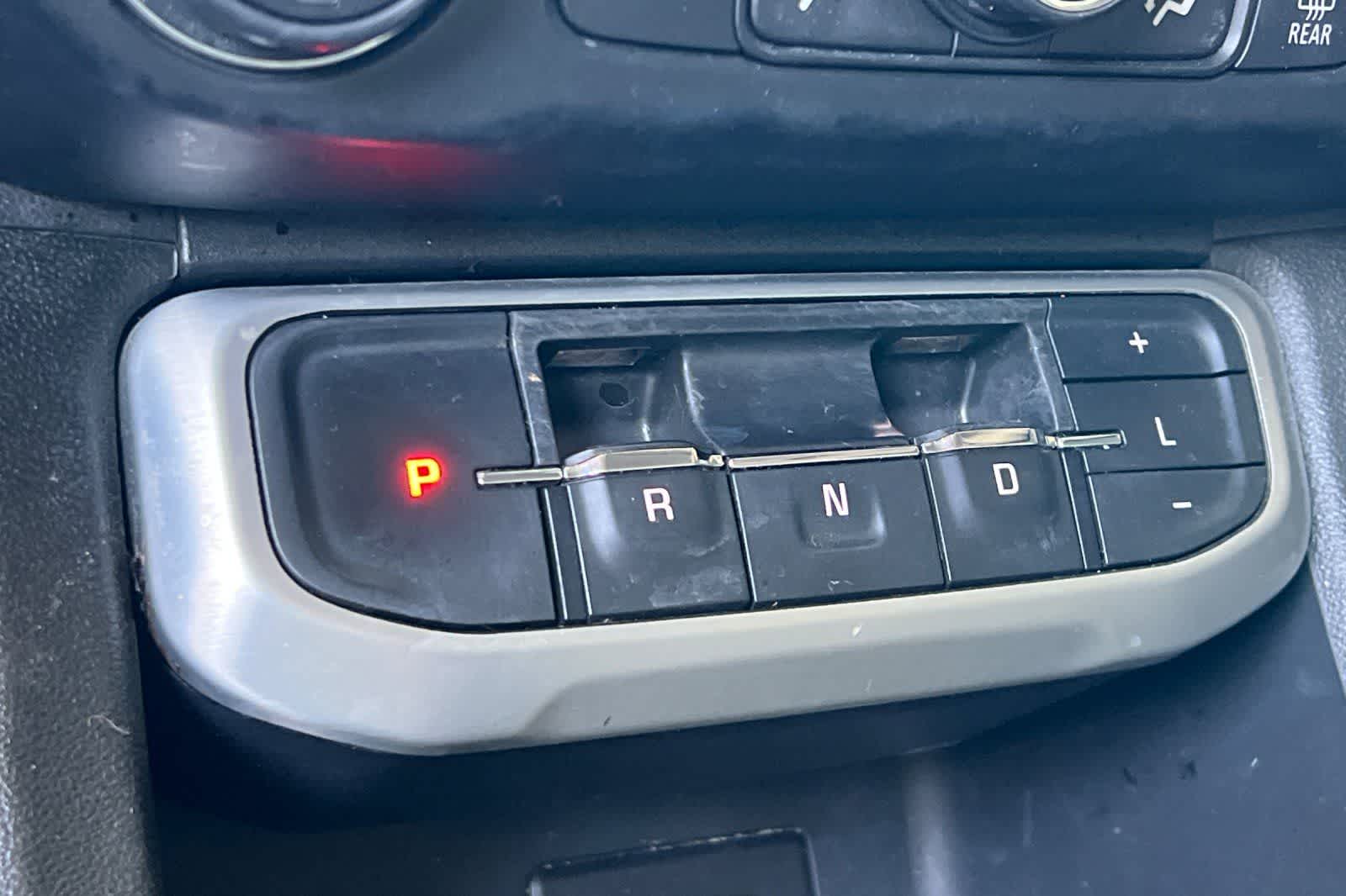 Thumbnail: 2020 GMC Acadia - 24