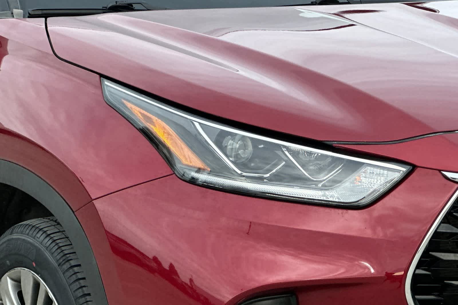 Thumbnail: 2022 Toyota Highlander - 35