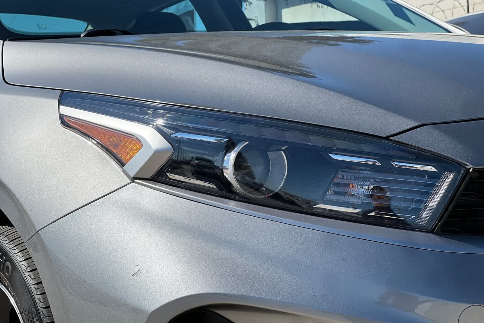 Thumbnail: 2023 Kia Forte - 31