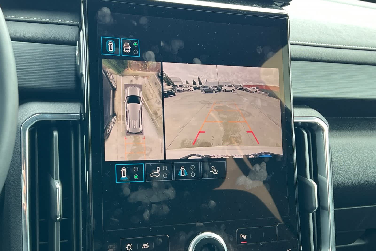 Thumbnail: 2024 GMC Acadia - 23