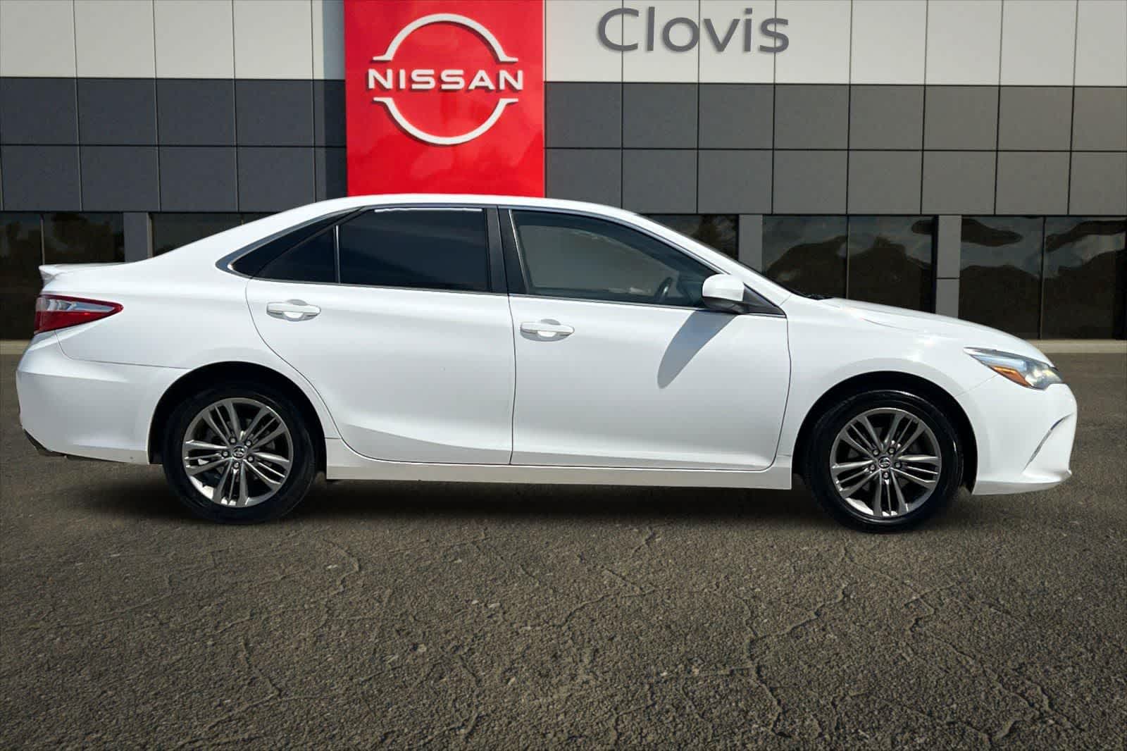 Thumbnail: 2015 Toyota Camry - 9