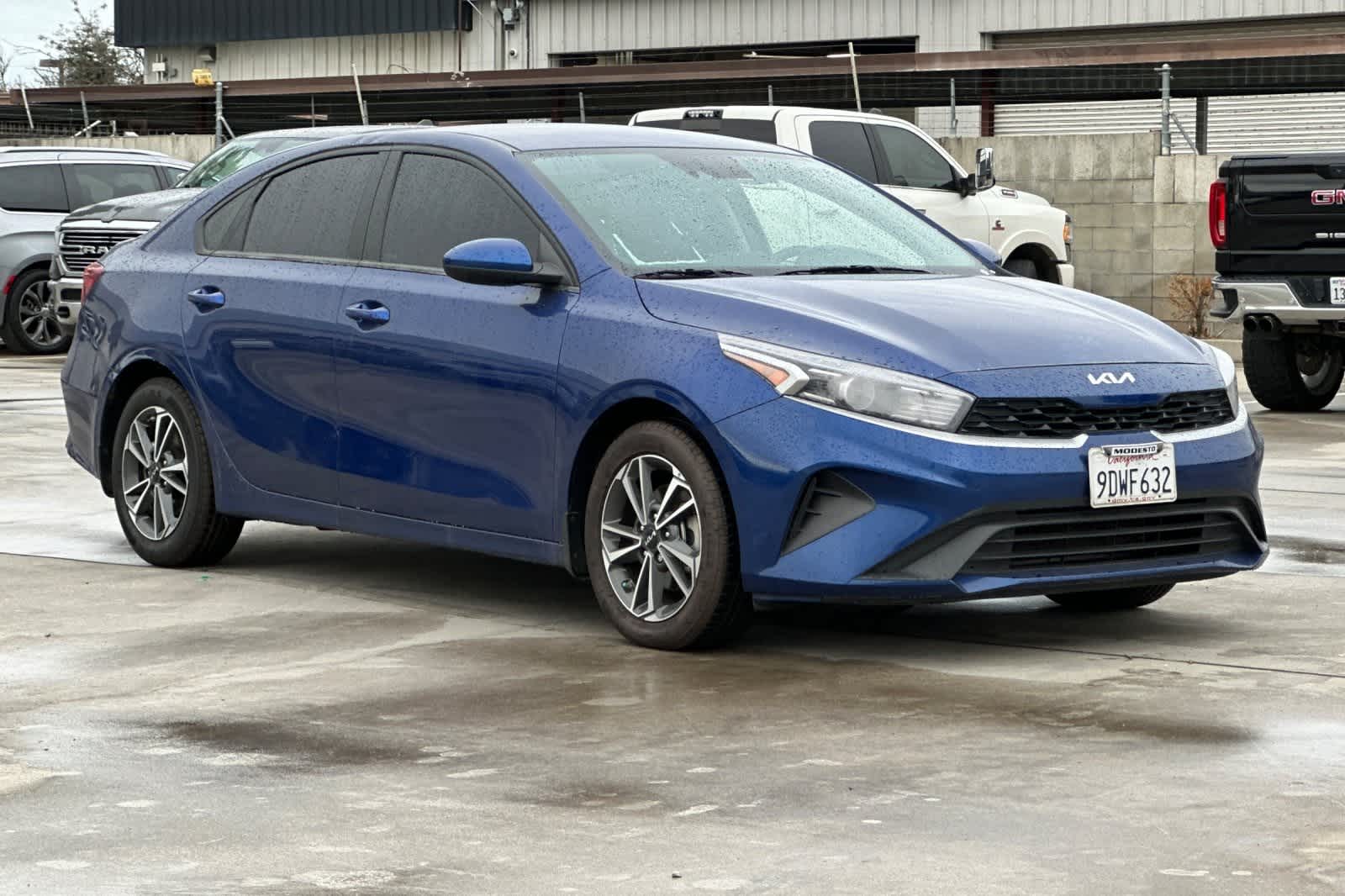 Thumbnail: 2023 Kia Forte - 10