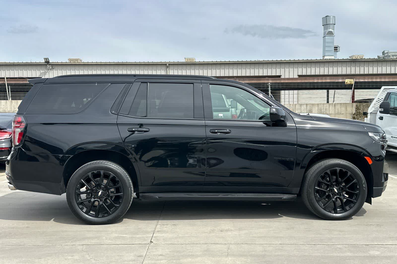 Thumbnail: 2022 Chevrolet Tahoe - 9