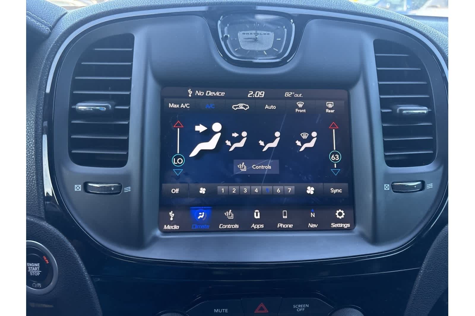 Thumbnail: 2021 Chrysler 300 - 16