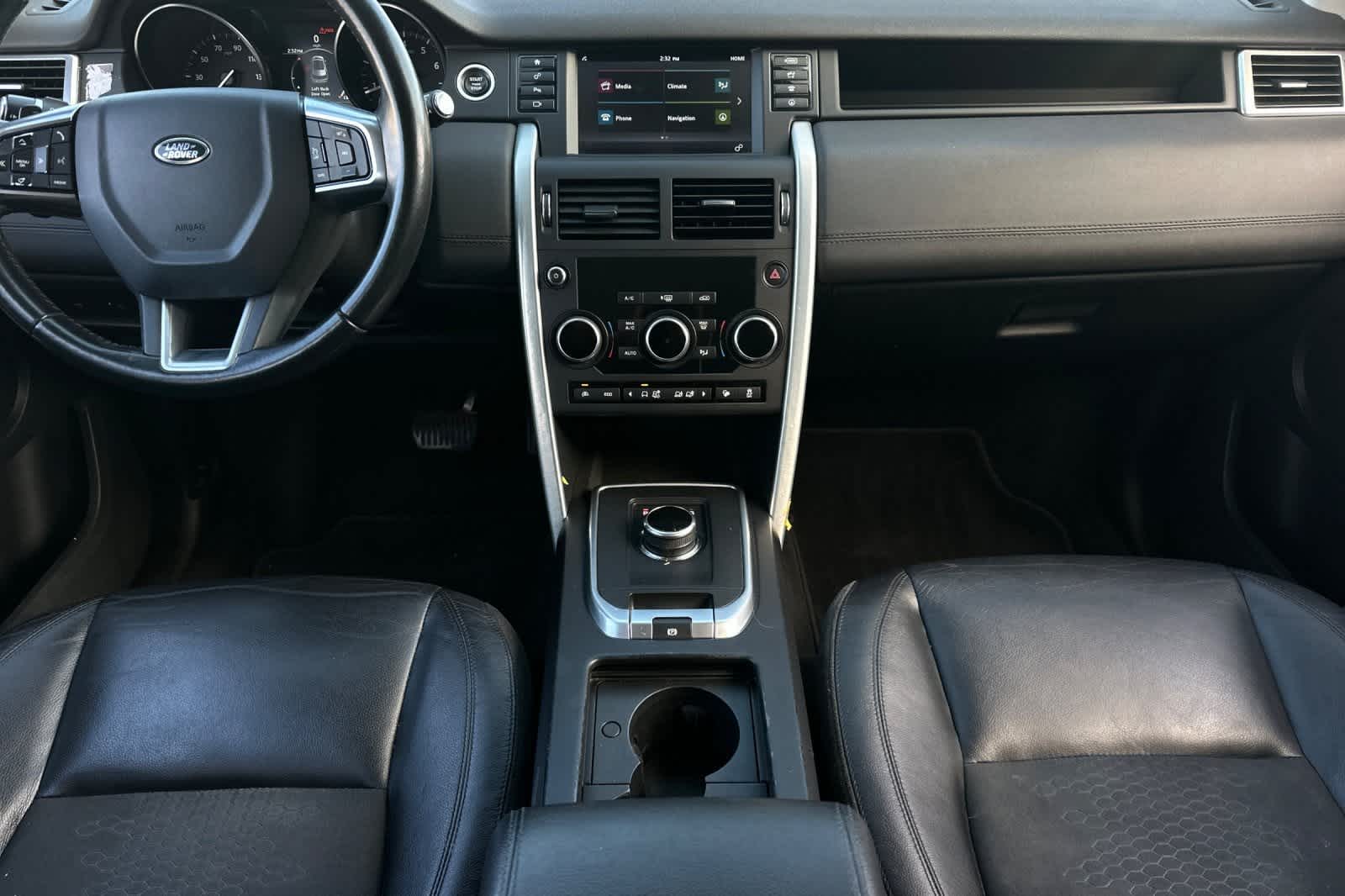 Thumbnail: 2017 Land Rover Discovery Sport - 4