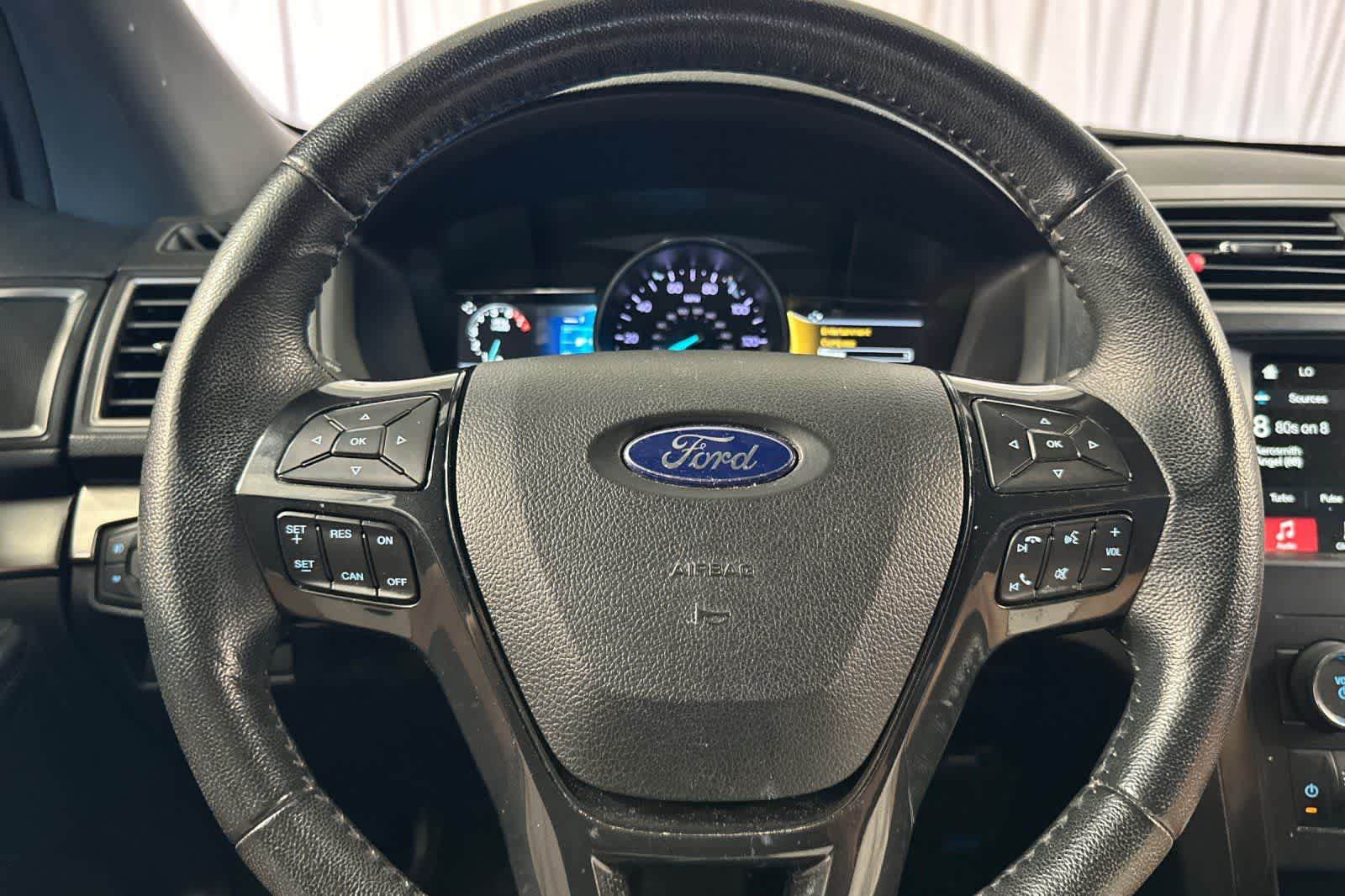Thumbnail: 2018 Ford Explorer - 25