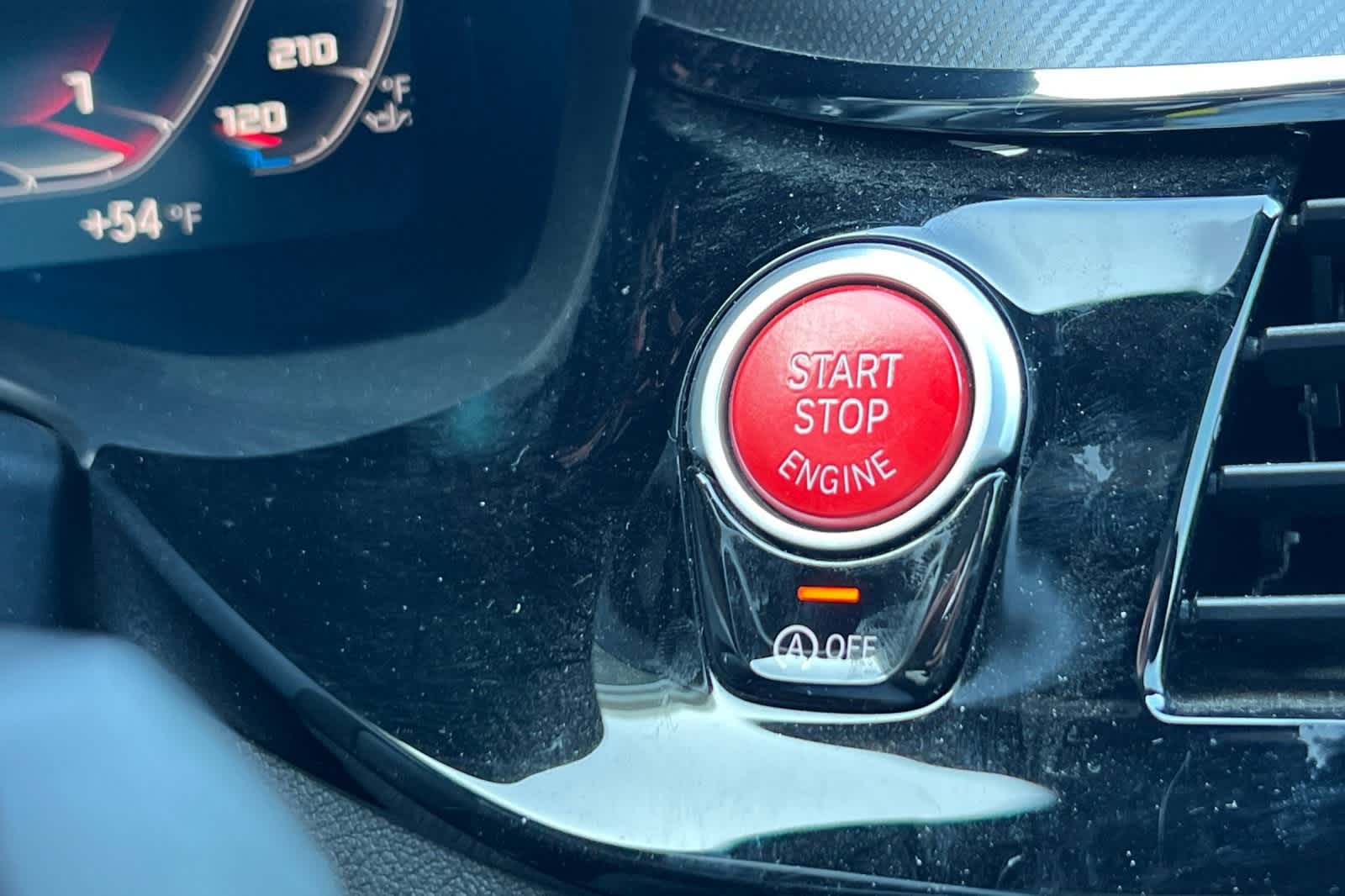 Thumbnail: 2021 BMW M5 - 25