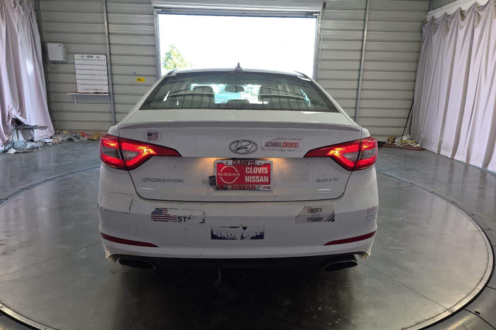 Thumbnail: 2017 Hyundai Sonata - 8