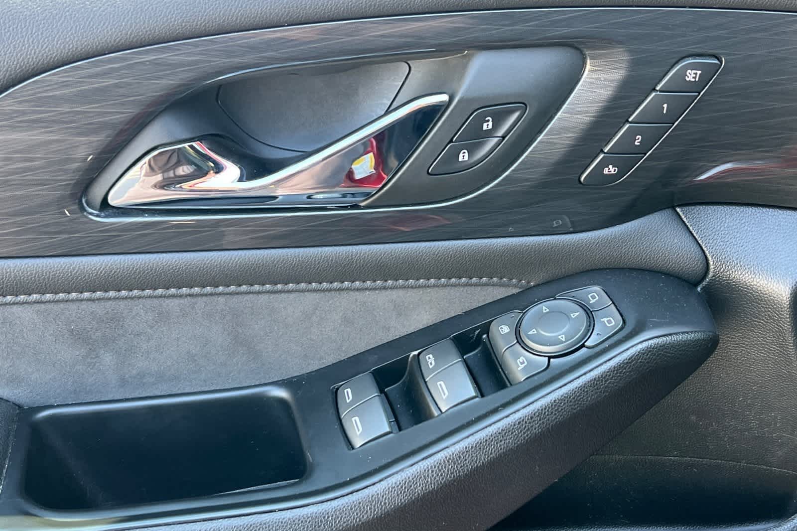 Thumbnail: 2023 Chevrolet Traverse - 13