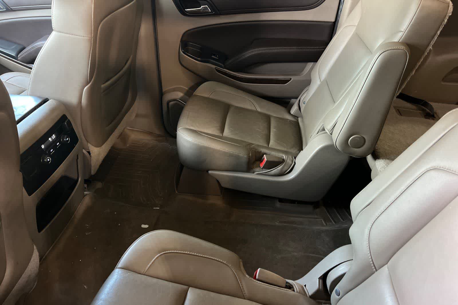 Thumbnail: 2015 Chevrolet Suburban - 5
