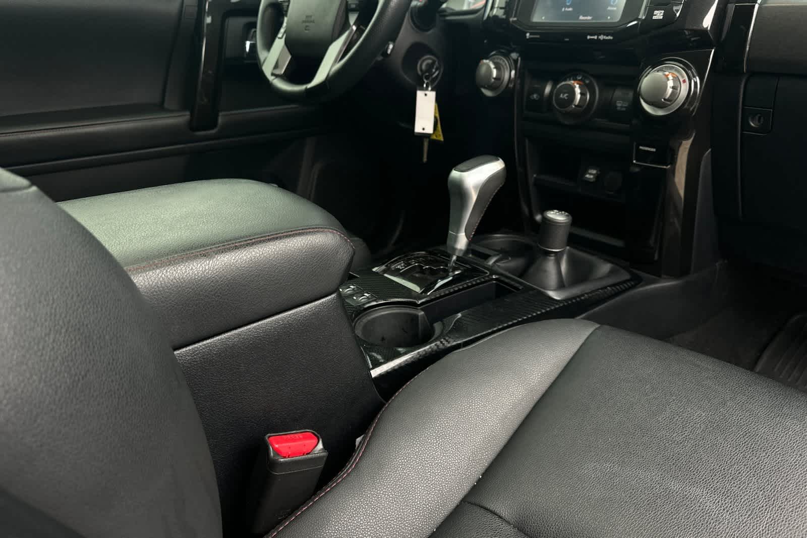 Thumbnail: 2019 Toyota 4Runner - 17