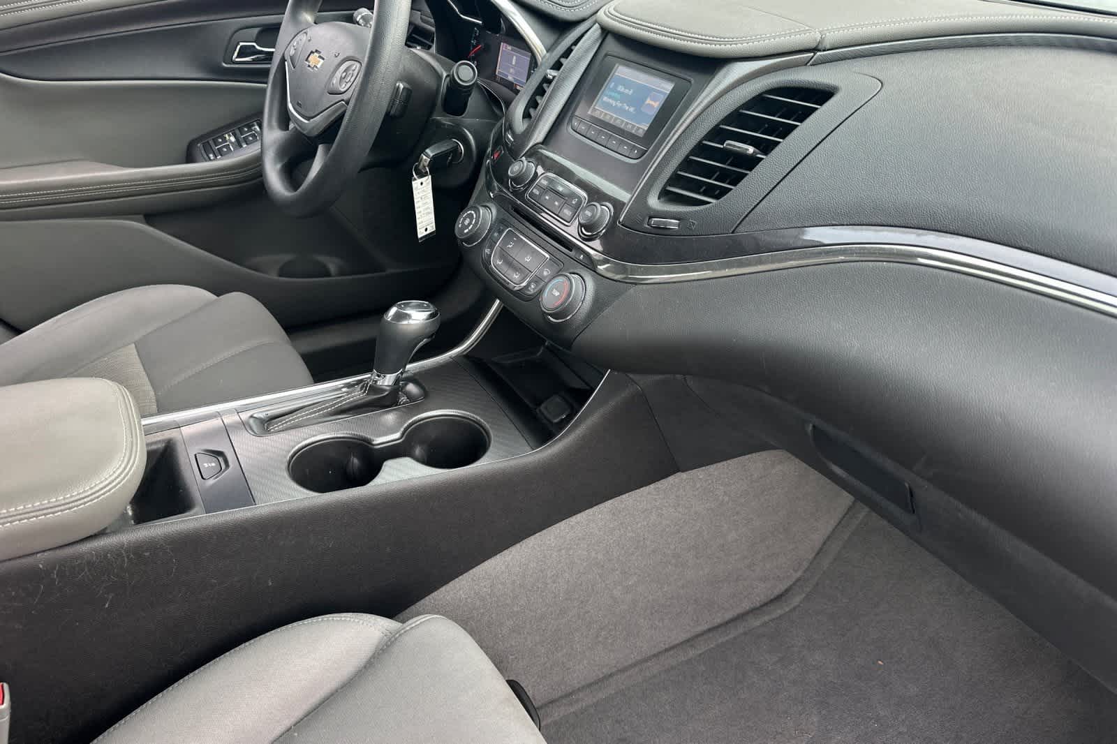 Thumbnail: 2014 Chevrolet Impala - 16