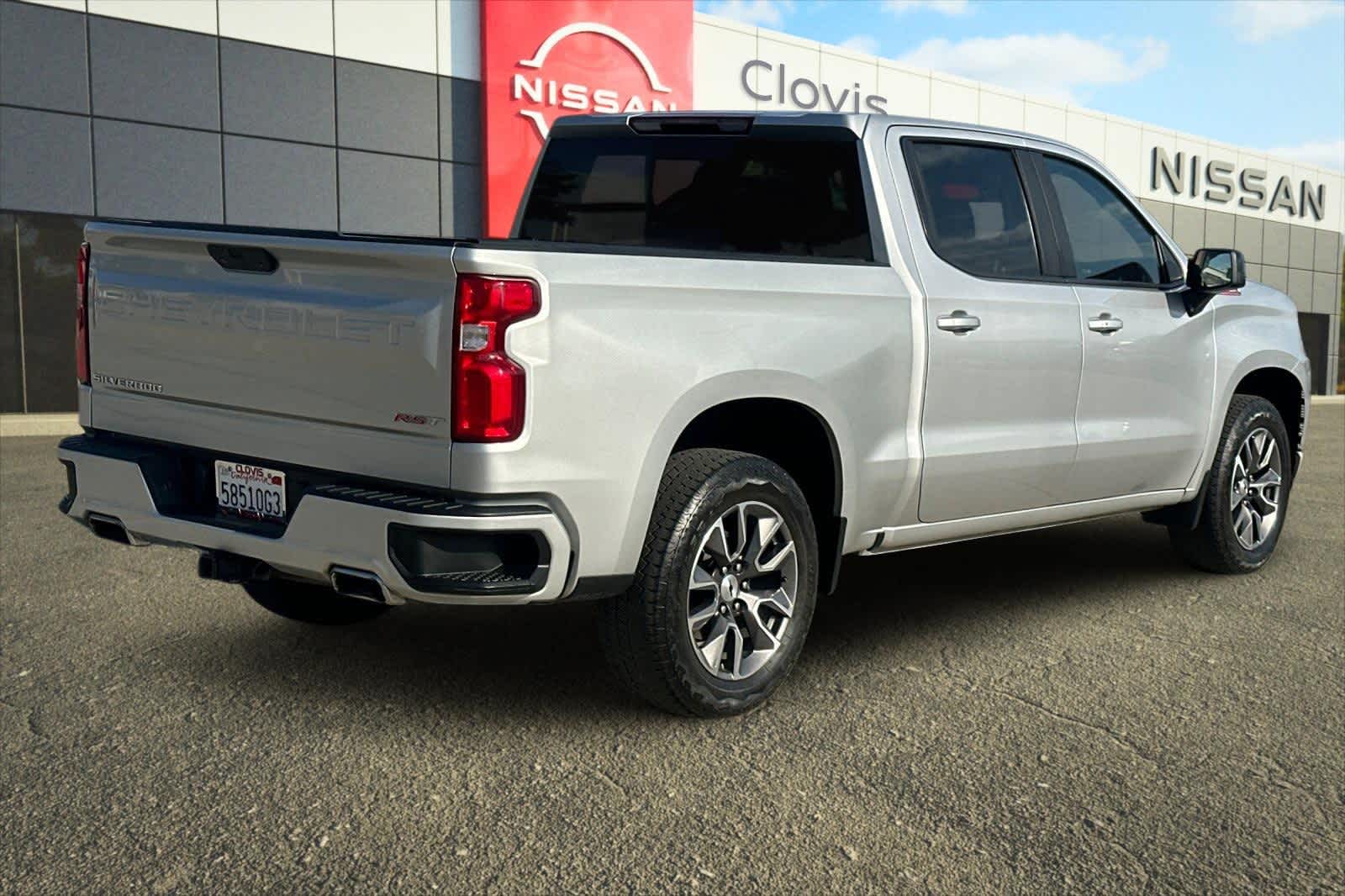 Thumbnail: 2021 Chevrolet Silverado 1500 - 3