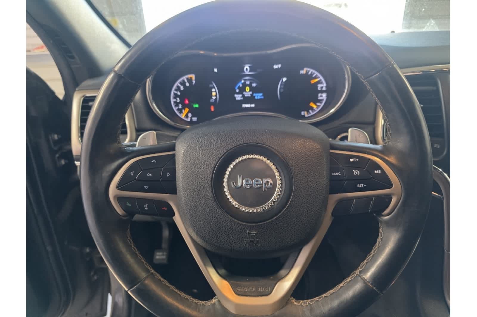 Thumbnail: 2017 Jeep Grand Cherokee - 25