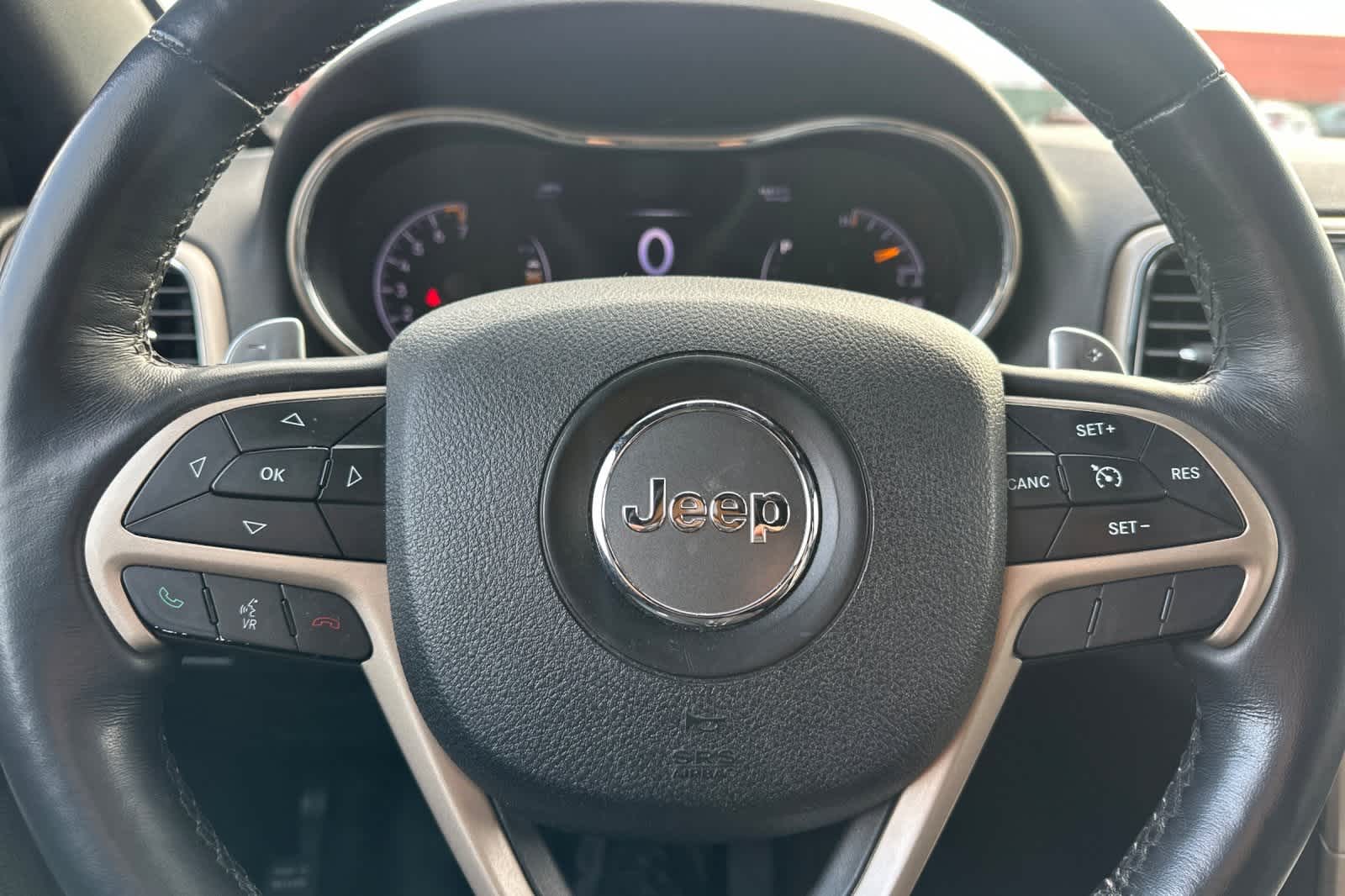 Thumbnail: 2015 Jeep Grand Cherokee - 29