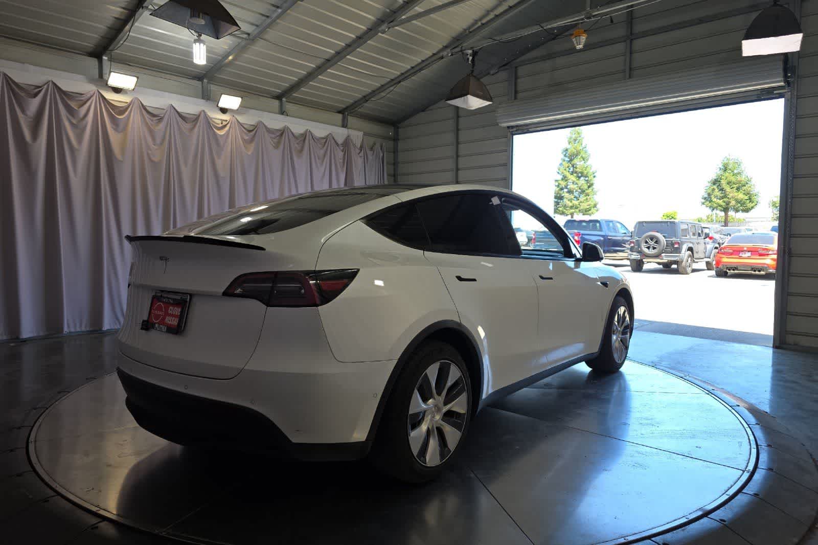 Thumbnail: 2021 Tesla Model Y - 3
