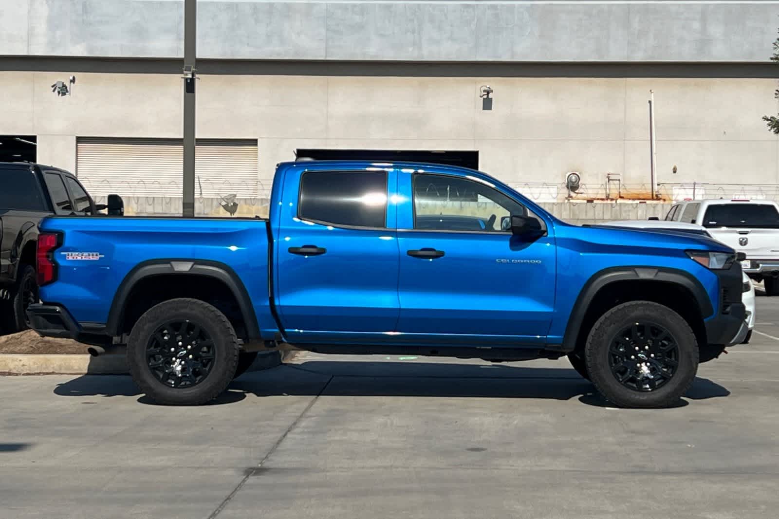 Thumbnail: 2023 Chevrolet Colorado - 9