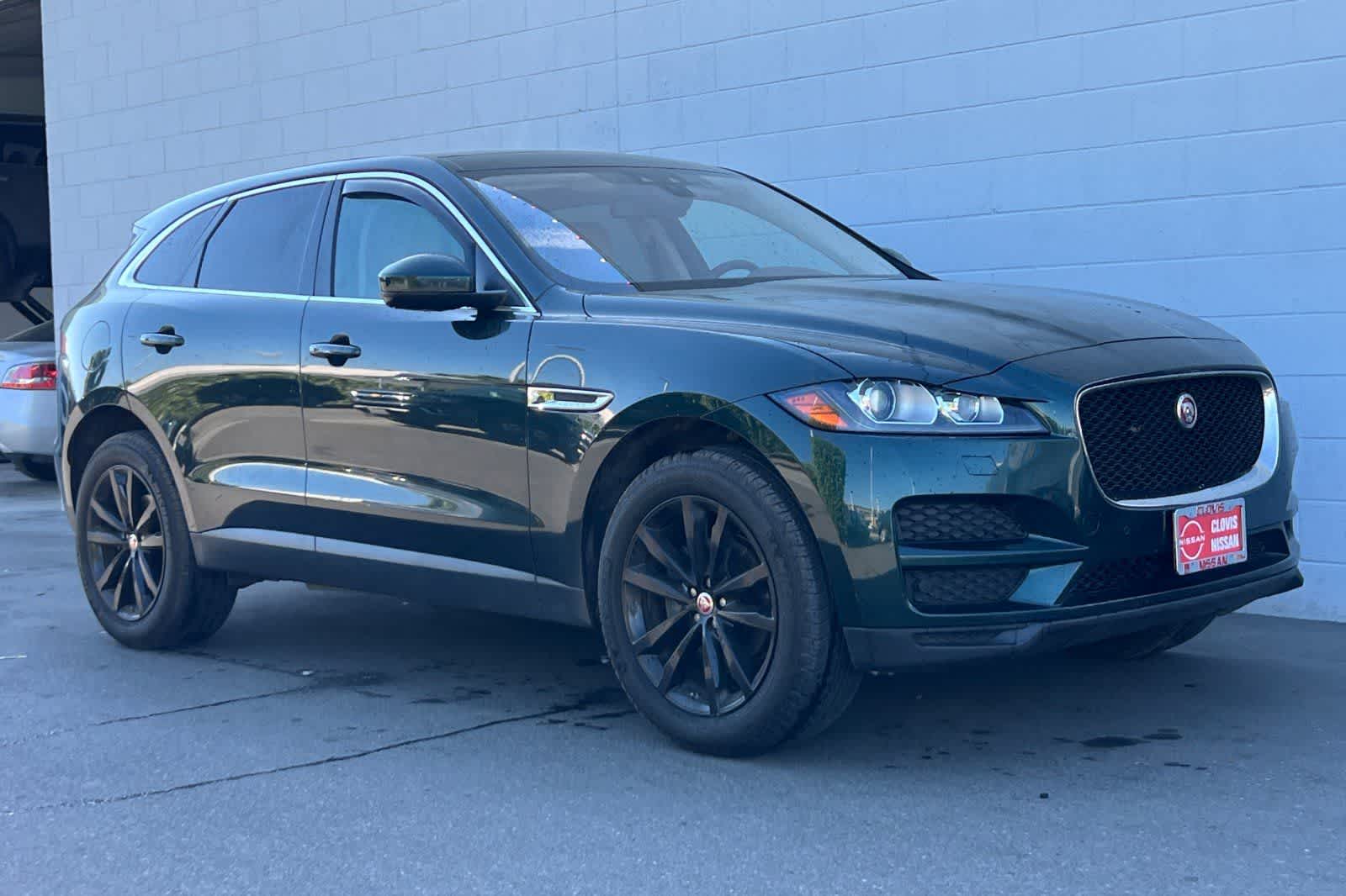 Thumbnail: 2018 Jaguar F-Pace - 10