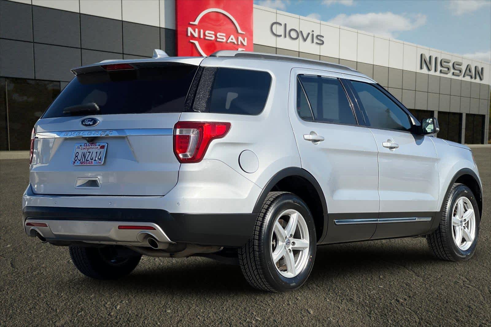 Thumbnail: 2017 Ford Explorer - 3