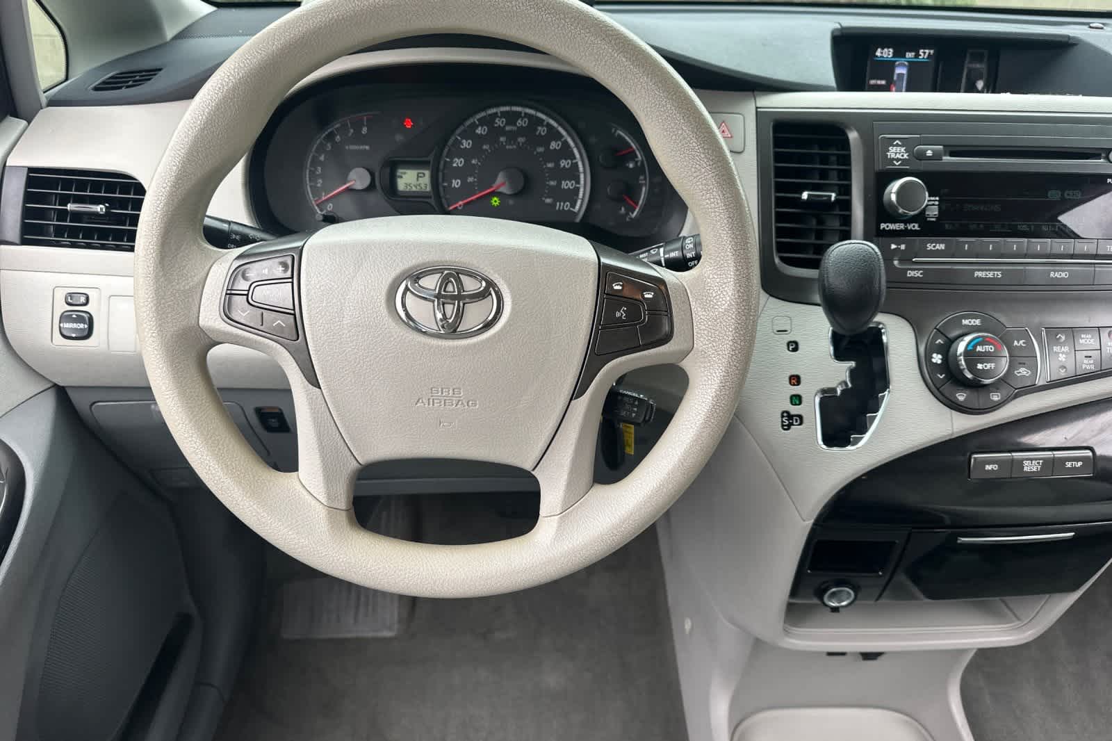 Thumbnail: 2014 Toyota Sienna - 16