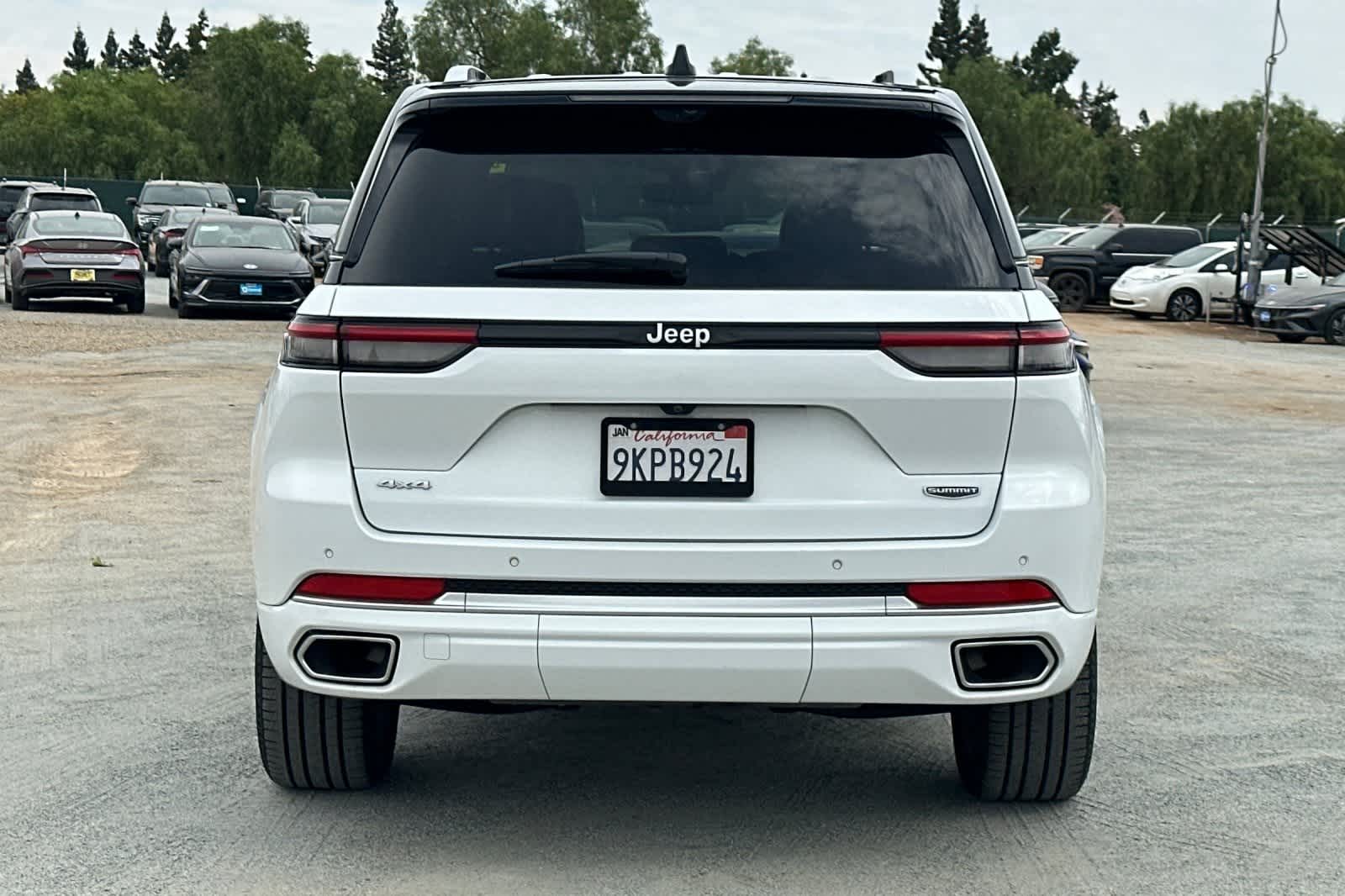 Thumbnail: 2024 Jeep Grand Cherokee - 8