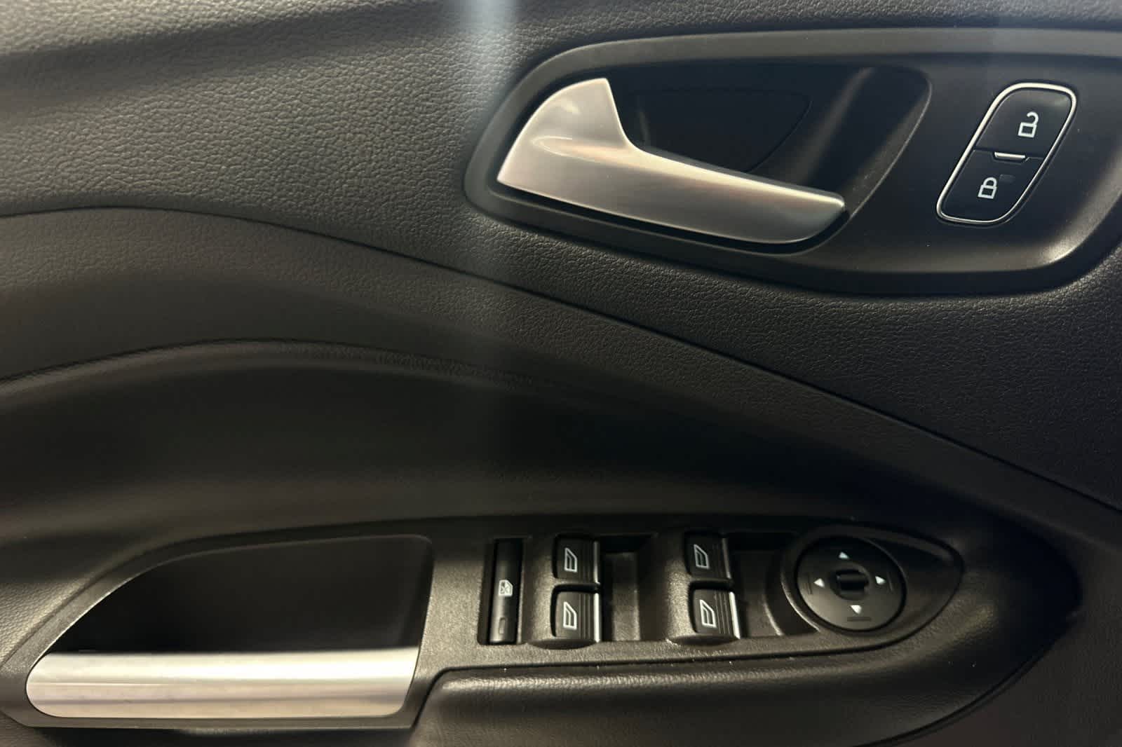 Thumbnail: 2019 Ford Escape - 15