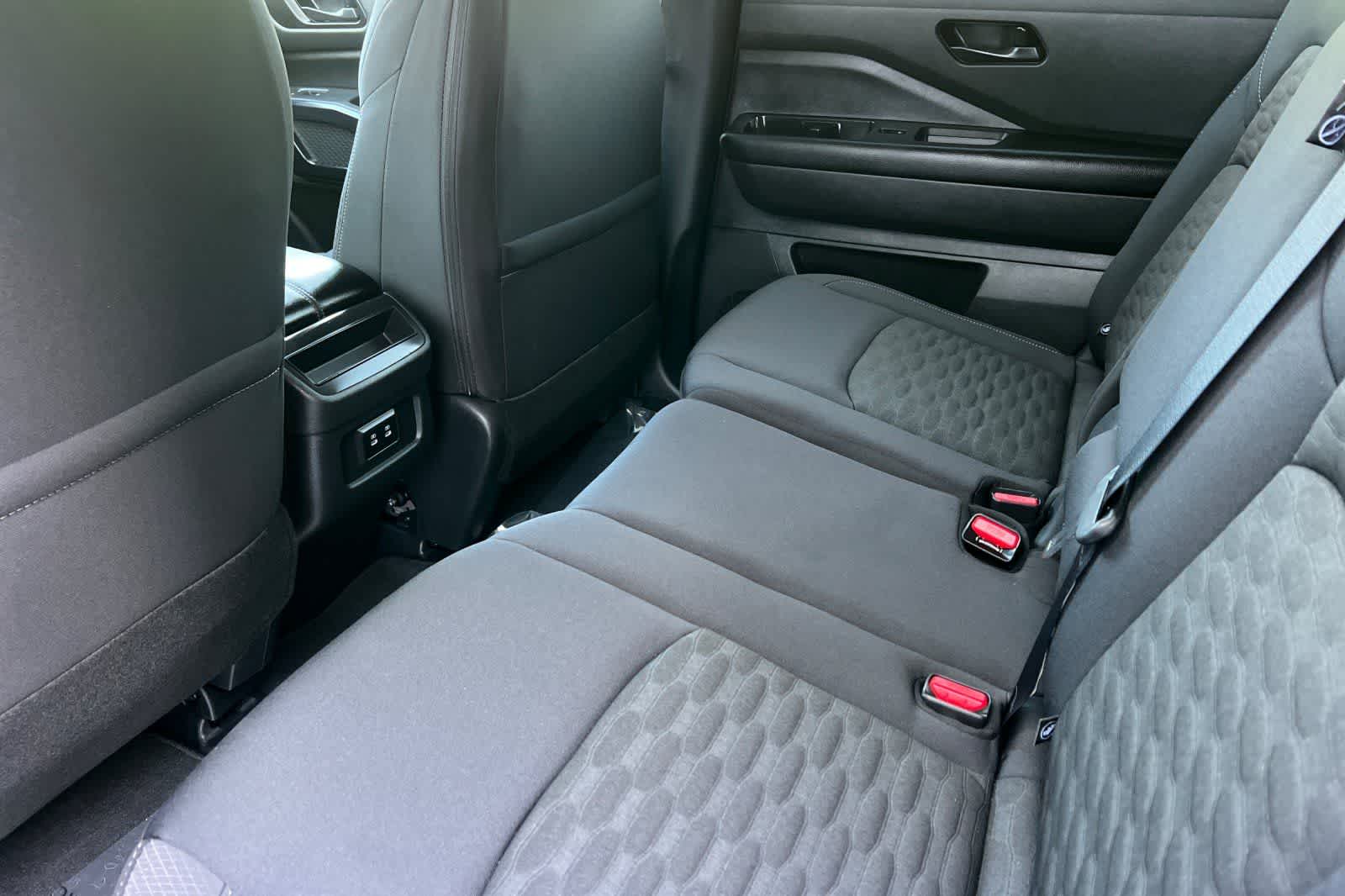 Thumbnail: 2026 Nissan Pathfinder - 5