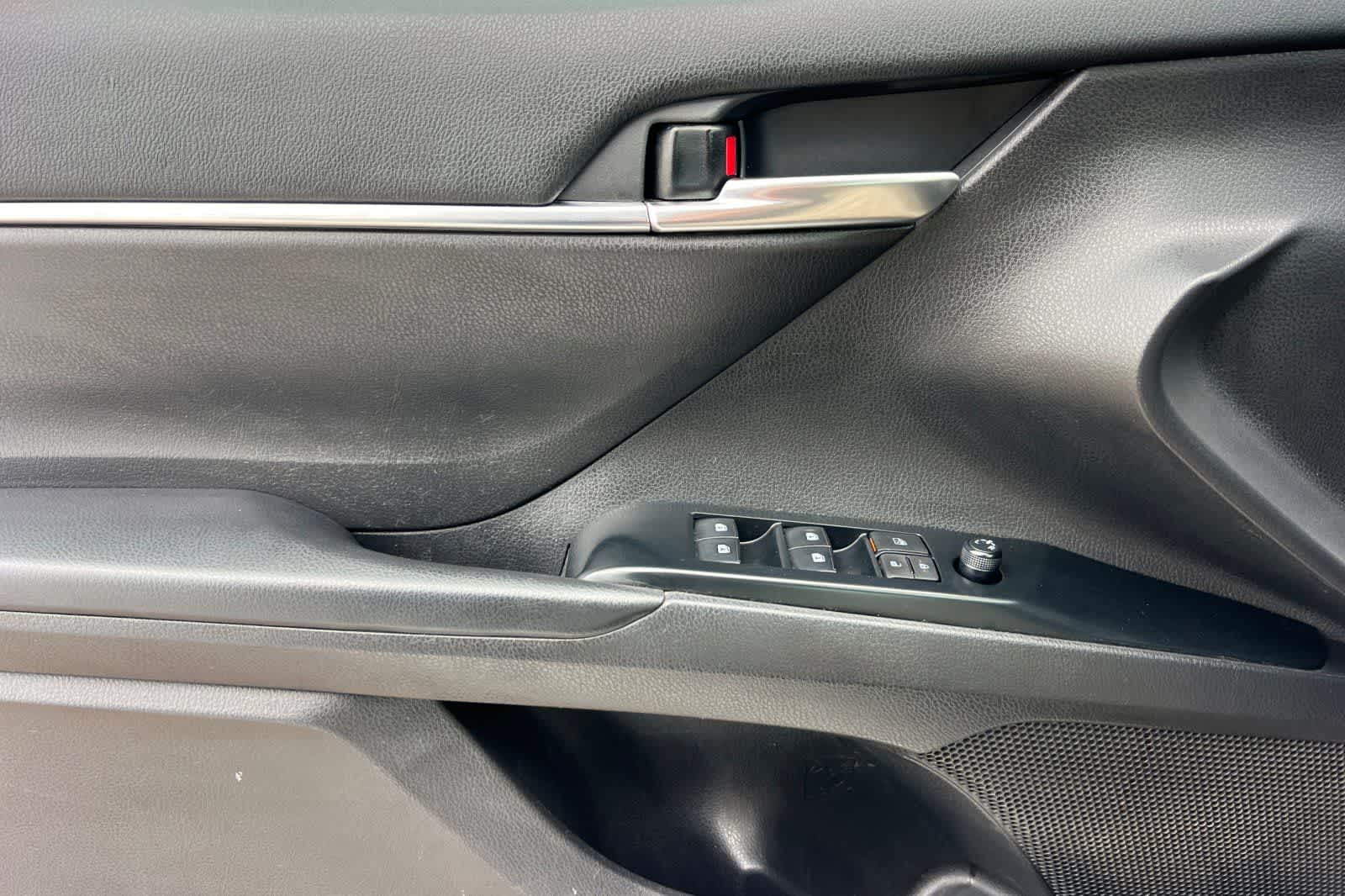 Thumbnail: 2020 Toyota Camry - 15