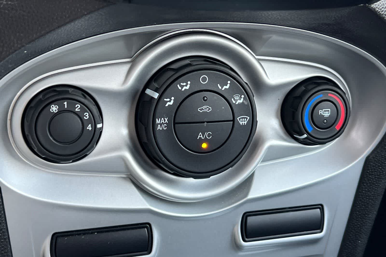 Thumbnail: 2019 Ford Fiesta - 22