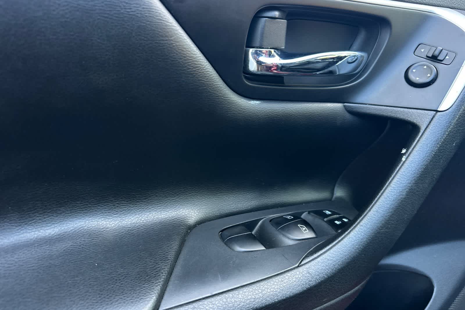 Thumbnail: 2018 Nissan Altima - 13