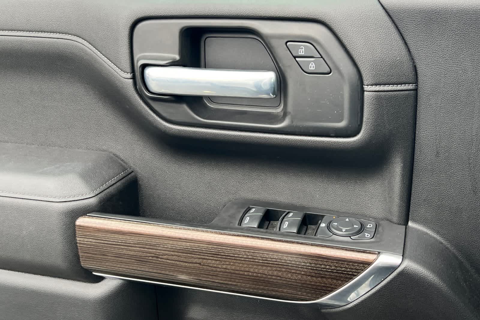 Thumbnail: 2021 Chevrolet Silverado 1500 - 13