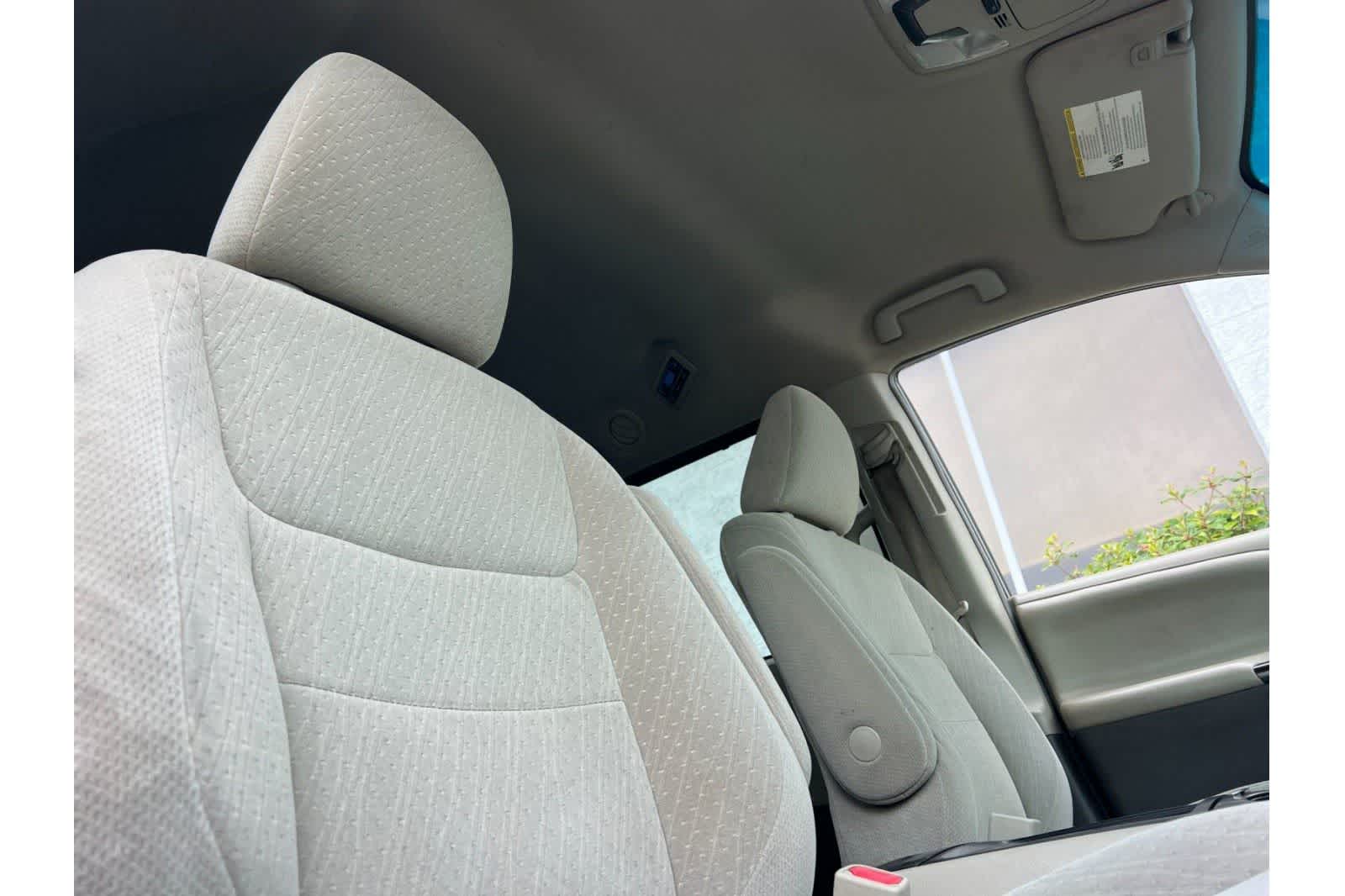 Thumbnail: 2017 Toyota Sienna - 19