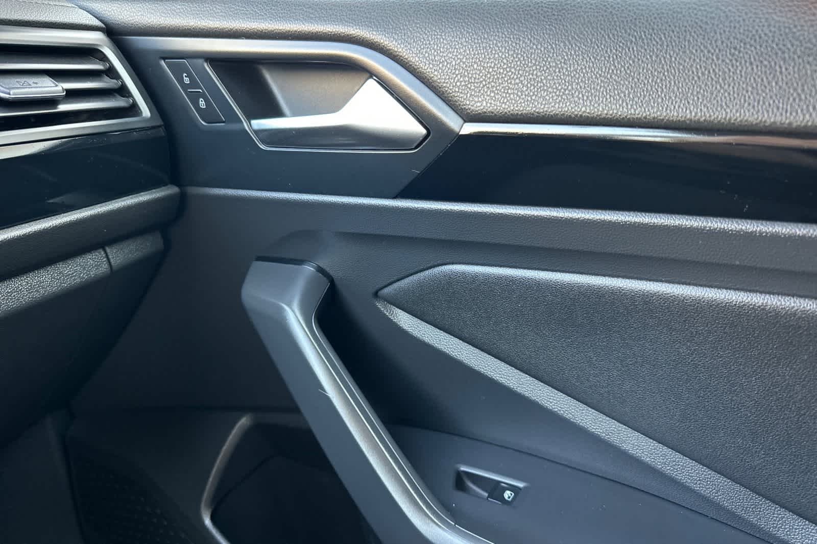 Thumbnail: 2020 Volkswagen Jetta - 18