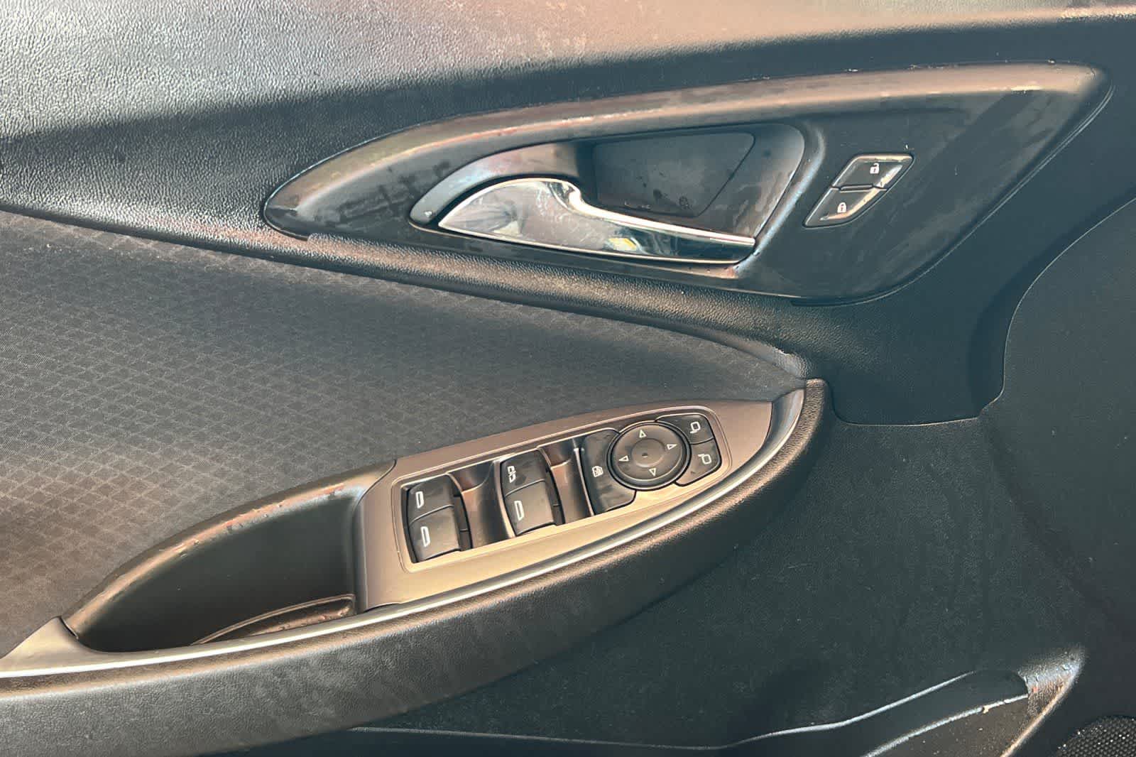 Thumbnail: 2019 Chevrolet Malibu - 12