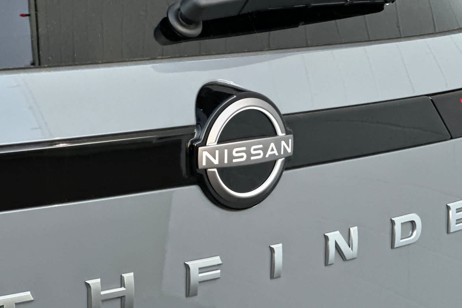 Thumbnail: 2025 Nissan Pathfinder - 17