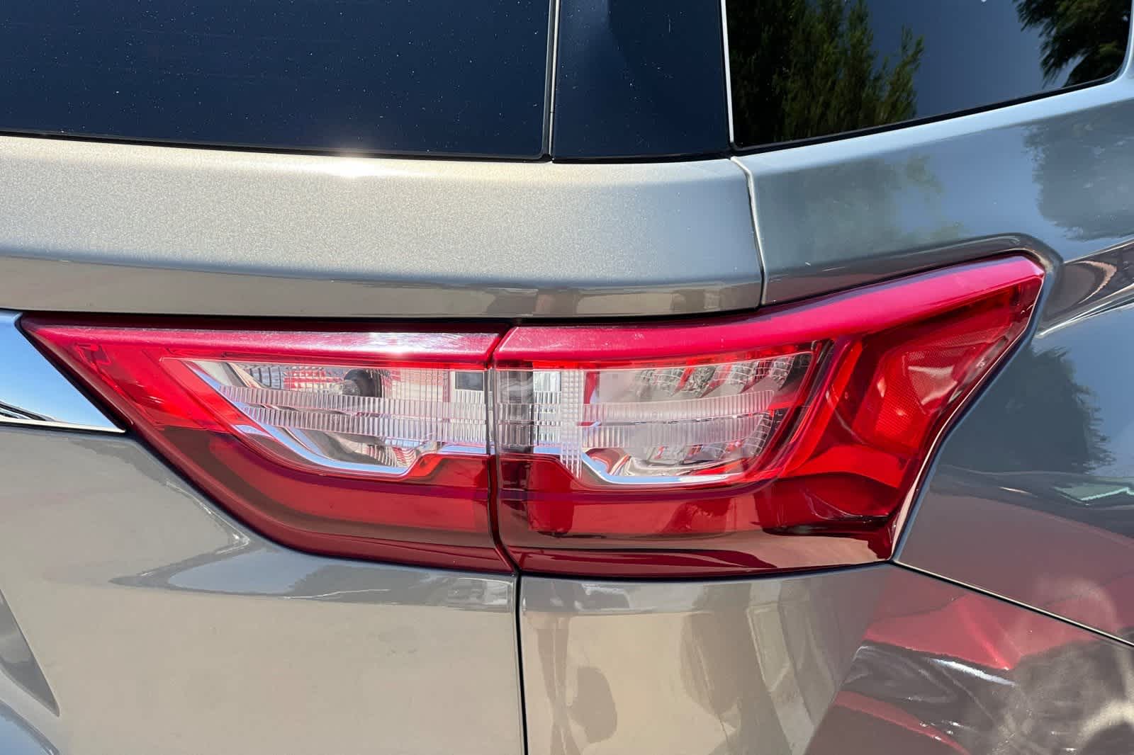Thumbnail: 2018 Chevrolet Traverse - 30