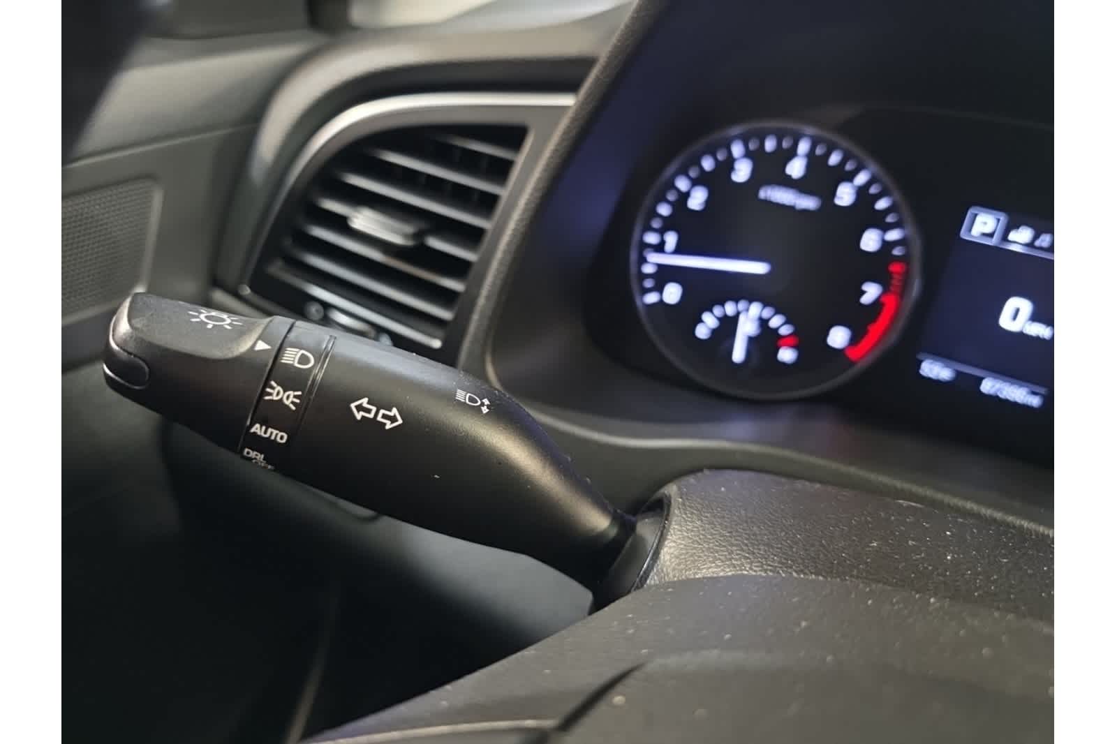 Thumbnail: 2017 Hyundai Elantra - 28