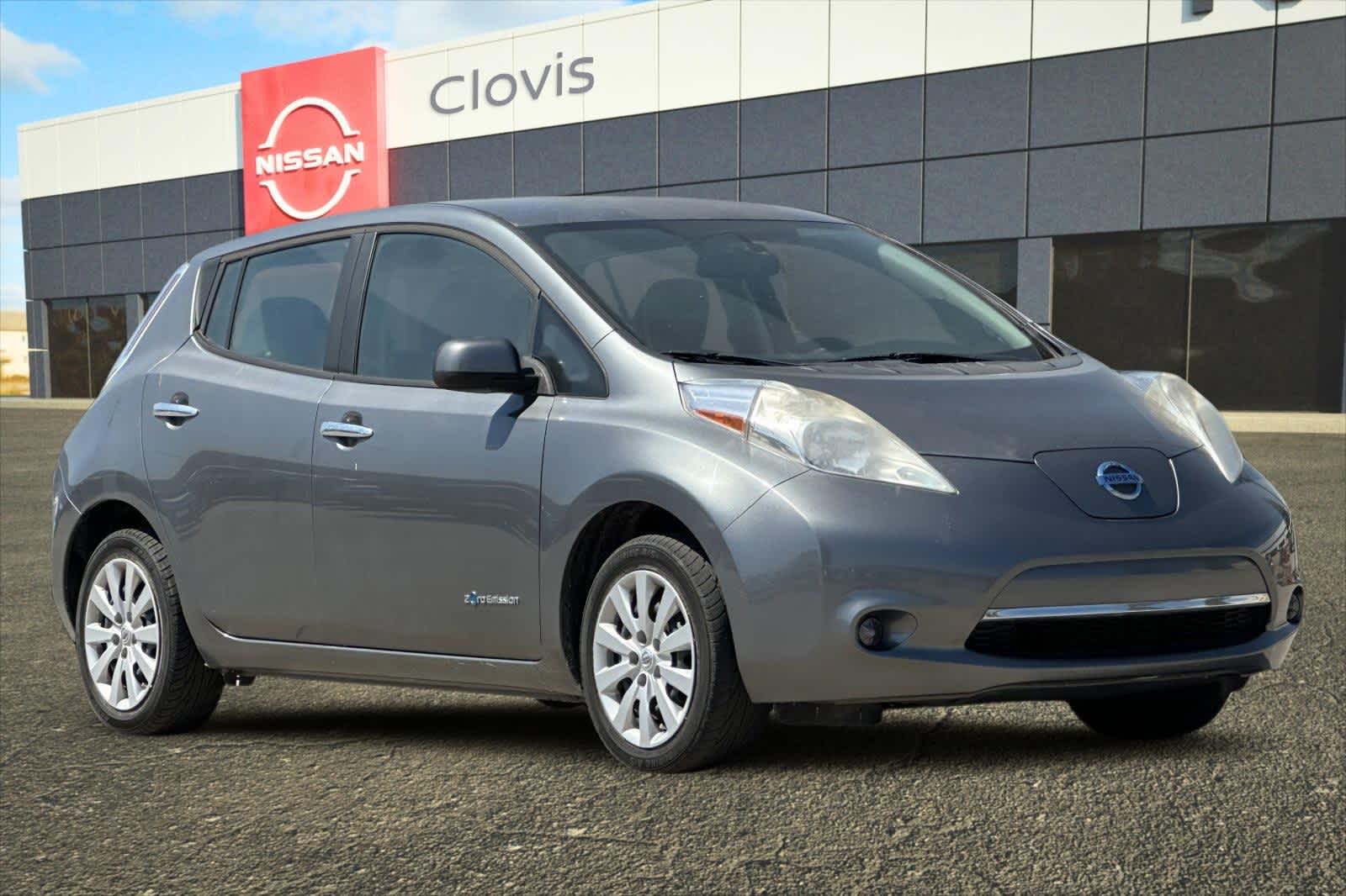 Thumbnail: 2015 Nissan Leaf - 10